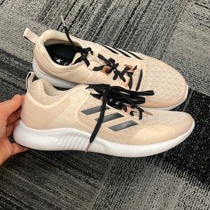Adidas Edge Bounce women’s size 9.5